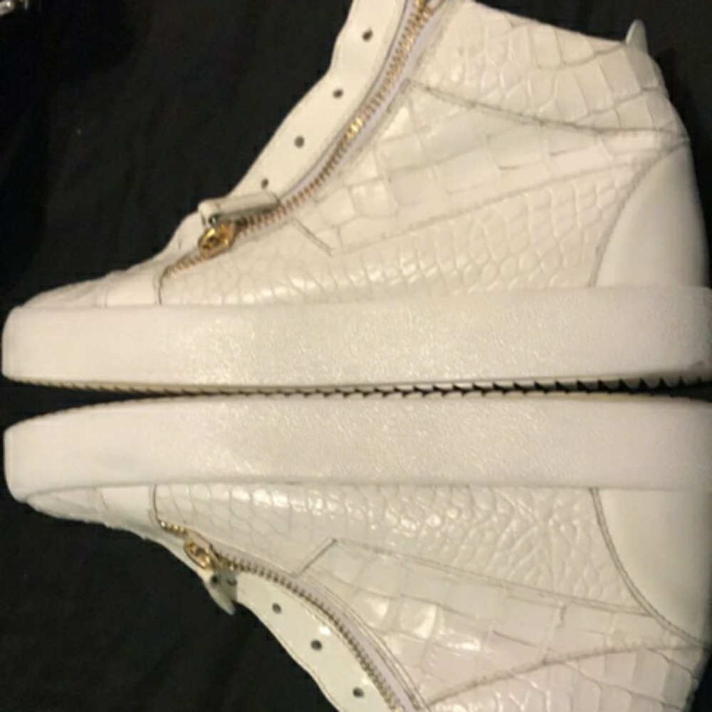 Guiseppe Zanotti size 43